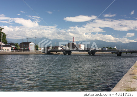 View of the Shiraiwa River estuary Mizuhashi Fishing Port, Mizuyama, Toyama City, Toyama Prefecture, August View of the Shiraiwa River estuary Mizuhashi Fishing Port, Mizuyama, Toyama City, Toyama Prefecture, August 43117153