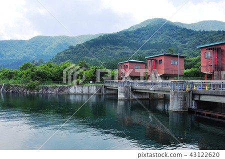 蘆之湖湖屁股水閘和山 43122620