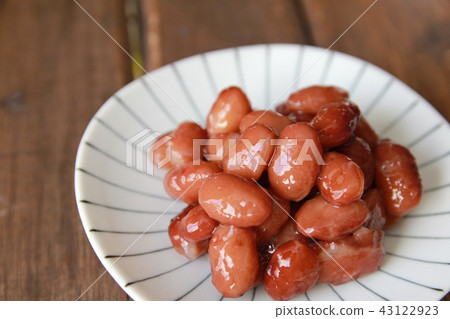 Sweet and delicious boiled kidney beans Sweet and delicious boiled kidney beans 43122923