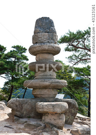 Gyeongju，Nyean-Yansan-gun Changseok-jo-joseong（寶藏187），Gyeongbuk慶州市 43123161
