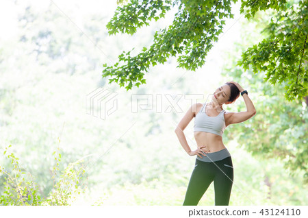 Jogging, exercise, sport, young woman Jogging, exercise, sport, young woman 43124110