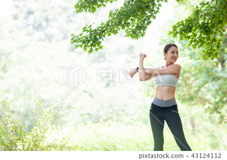 Jogging, exercise, sport, young woman Jogging, exercise, sport, young woman 43124112