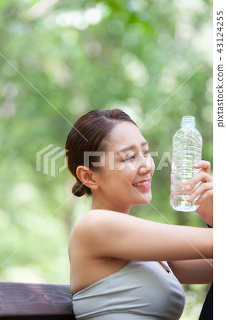 Jogging, exercise, sport, young woman 43124255