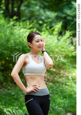 Jogging, exercise, sport, young woman Jogging, exercise, sport, young woman 43124806