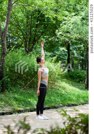 Jogging, exercise, sport, young woman Jogging, exercise, sport, young woman 43125029