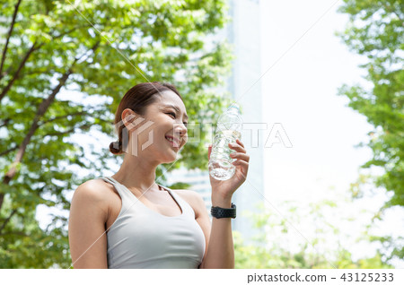 Jogging, exercise, sport, young woman Jogging, exercise, sport, young woman 43125233