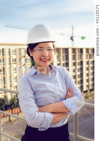 Portrait of engineer woman Portrait of engineer woman 43128573