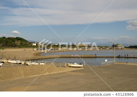 夏天的Mikuni日落海灘全視圖 43128906