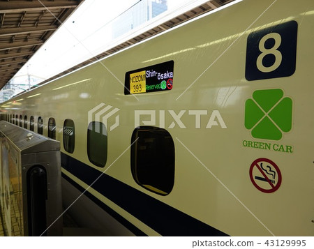 Shinkansen綠色汽車外部 Shinkansen綠色汽車外部 43129995