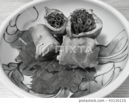 Homegrown homemade retro sense of 'green onion pork belly roll' 43130110