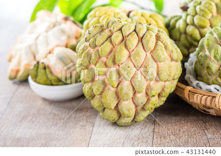 Buddha head (Shakato) Bunratsi popular fruit buddha fruits in Taiwan Buddha head (Shakato) Bunratsi popular fruit buddha fruits in Taiwan 43131440