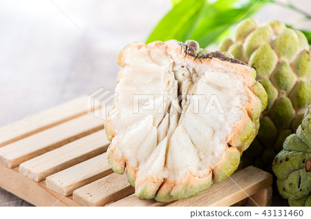 Buddha head (Shakato) Bunratsi popular fruit buddha fruits in Taiwan Buddha head (Shakato) Bunratsi popular fruit buddha fruits in Taiwan 43131460