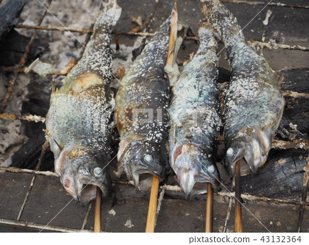 鹽烤三文魚 43132364