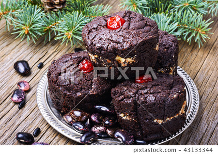 Vegan muffins from kidney beans 43133344