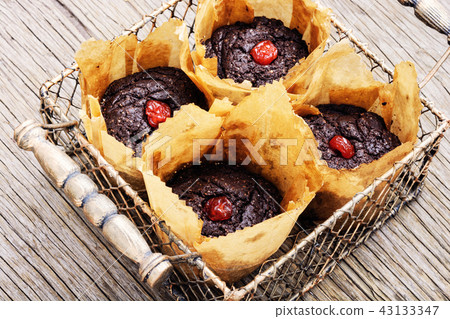 Vegan muffins from kidney beans 43133347