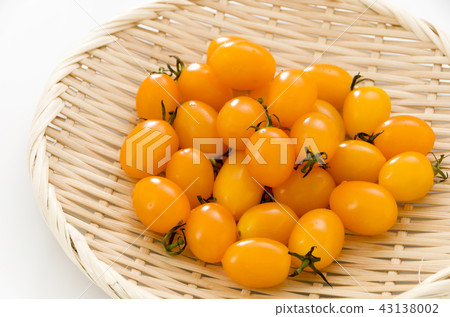 Yellow mini tomato (Aiko) 43138002