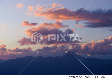 Sunset in the mountains Sunset in the mountains 43138285
