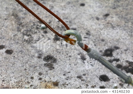 wire rope sling old connection of rusty steel  43140230
