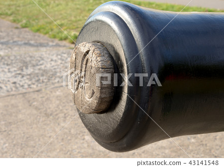 Old cannon close up. Old cannon close up. 43141548