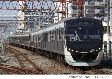 Tokyu Denento Line 2020 series (trial operation train in Tobu Line) 43142066