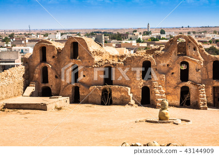 Medenine (Tunisia) Medenine (Tunisia) 43144909