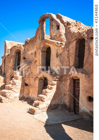 Tunisia. Medenine. Fragment of old Ksar  43144968