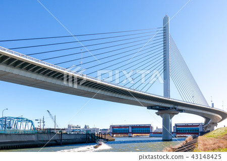 Urban landscape Metropolitan Expressway Central Ring Line Meissan Harp Bridge 43148425
