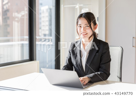 辦公室業務的女人 辦公室業務的女人 43149770