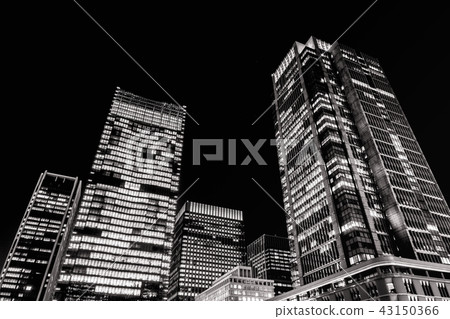 Office building at night (Marunouchi) 43150366