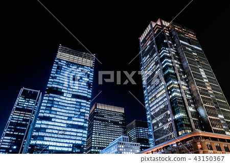Office building at night (Marunouchi) 43150367