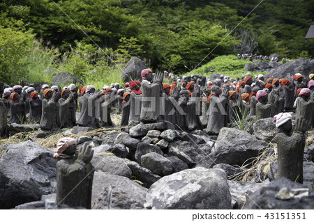 Thousand Jizou 43151351