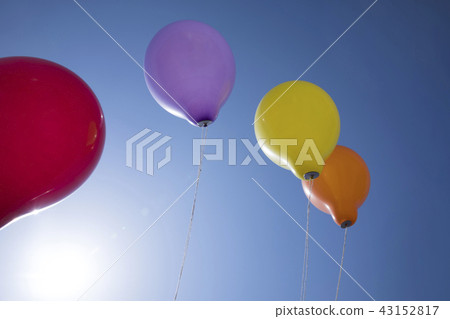 Opening image Balloon installation style Opening image Balloon installation style 43152817
