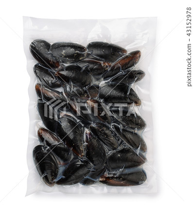 Vacuum packed whole shell mussels Vacuum packed whole shell mussels 43152978