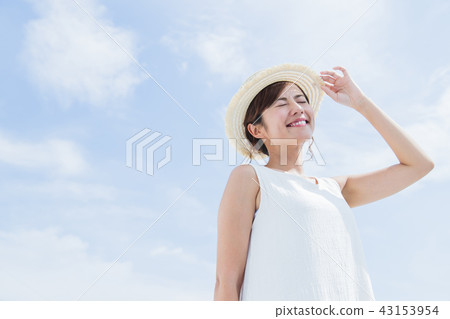 Female UV care beauty beauty skin care 43153954