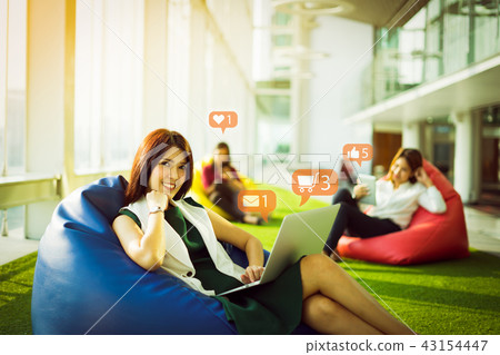 Social media or social network notification icons  43154447