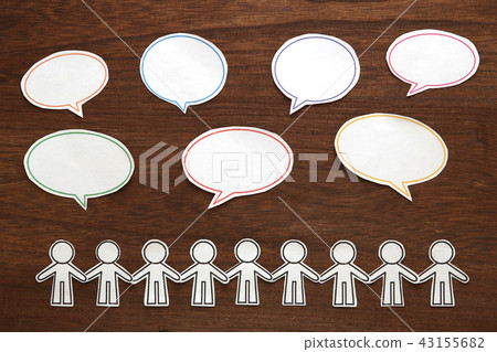 People silhouettes and speech bubbles 43155682