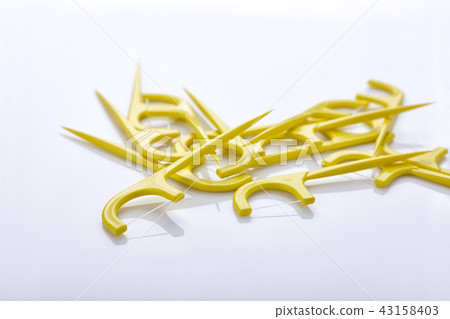 牙縫拉線 43158403