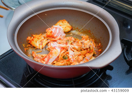 kimchi hot pot  43159009