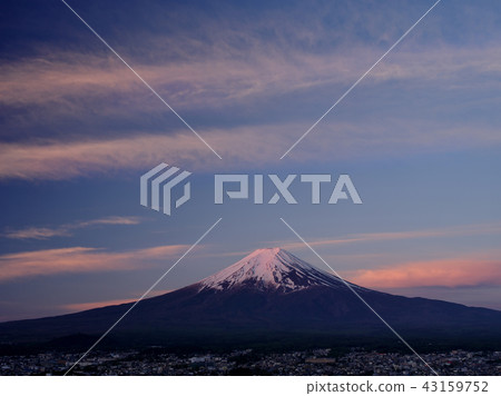 Morningburn Fuji from Asama Park Morningburn Fuji from Asama Park 43159752