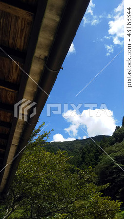 夏天的屋簷 夏天的屋簷 43163344