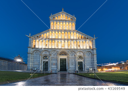 cathedral of pisa in the early evening cathedral of pisa in the early evening 43169549