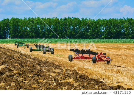 Agricultural Equipment on Field 43171130