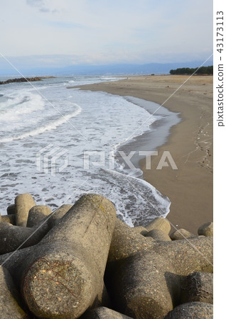 Tetrapod / beach (Iwasehama Beach / Iwase, Toyama Prefecture) 43173113