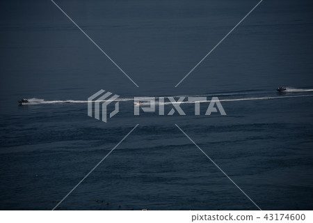 穿過火影忍者海峽的水上自行車 穿過火影忍者海峽的水上自行車 43174600