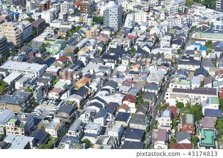 Tokyo scenery / houses in the city center 43174813