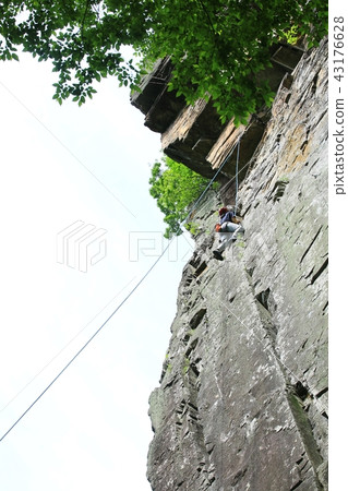 Climbing [Climbing] Rock climbing 43176628