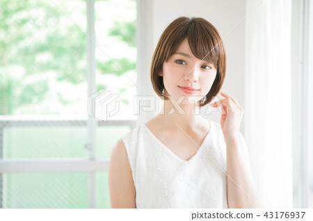 女性的髮型圖像 43176937