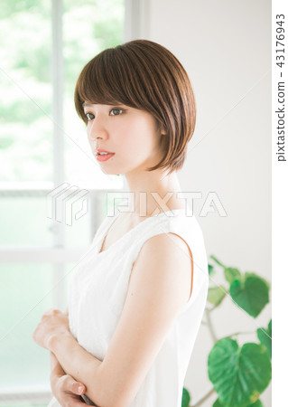 女性的髮型圖像 43176943