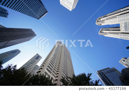 在日本的東京都市風景我想看東京都政府辦公室和摩天大樓 43177199