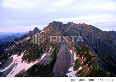 早晨冷藏的大型Killet和Hotaka-dake 早晨冷藏的大型Killet和Hotaka-dake 43182095